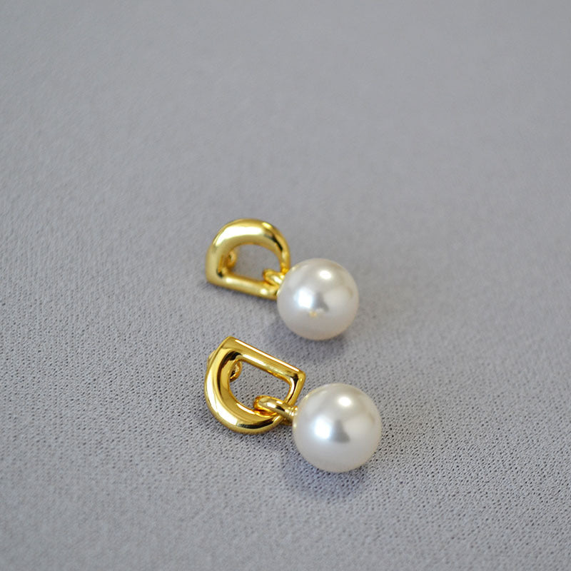 Stunning Gold Earring for Daily Wear