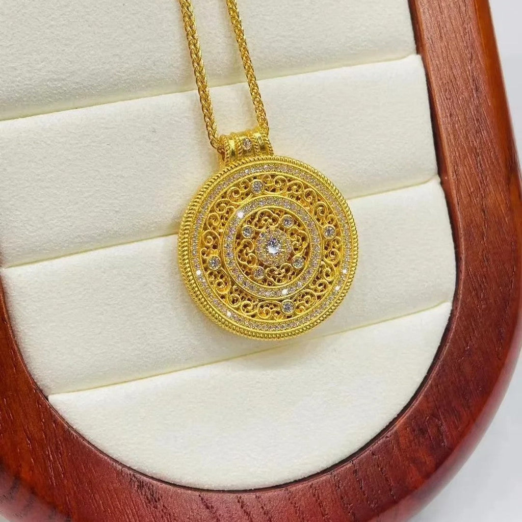 Charming Piece for Any Occasion
