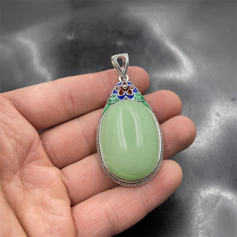 Charming Silver Necklace for Any Occasion
