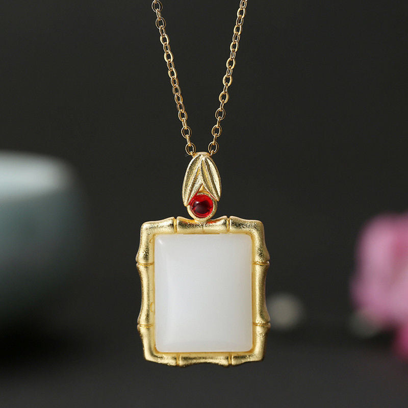 Charming Gold Necklace for Any Occasion