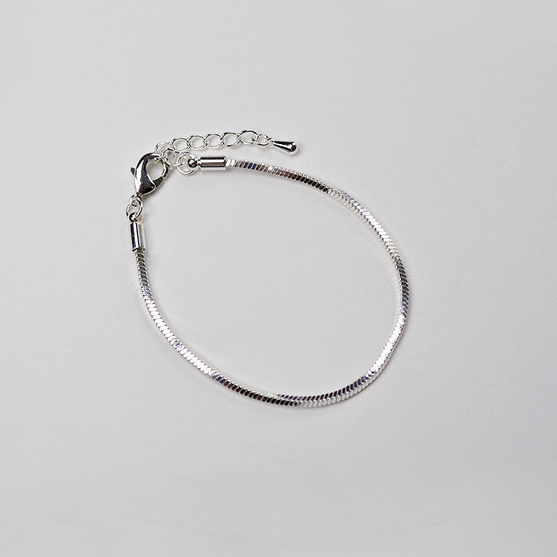 Classic Gold Bracelet with Timeless Appeal