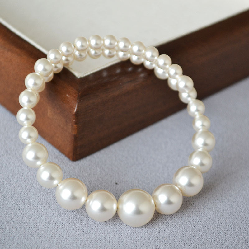 Beautiful Pearl Bracelet with Unique Style