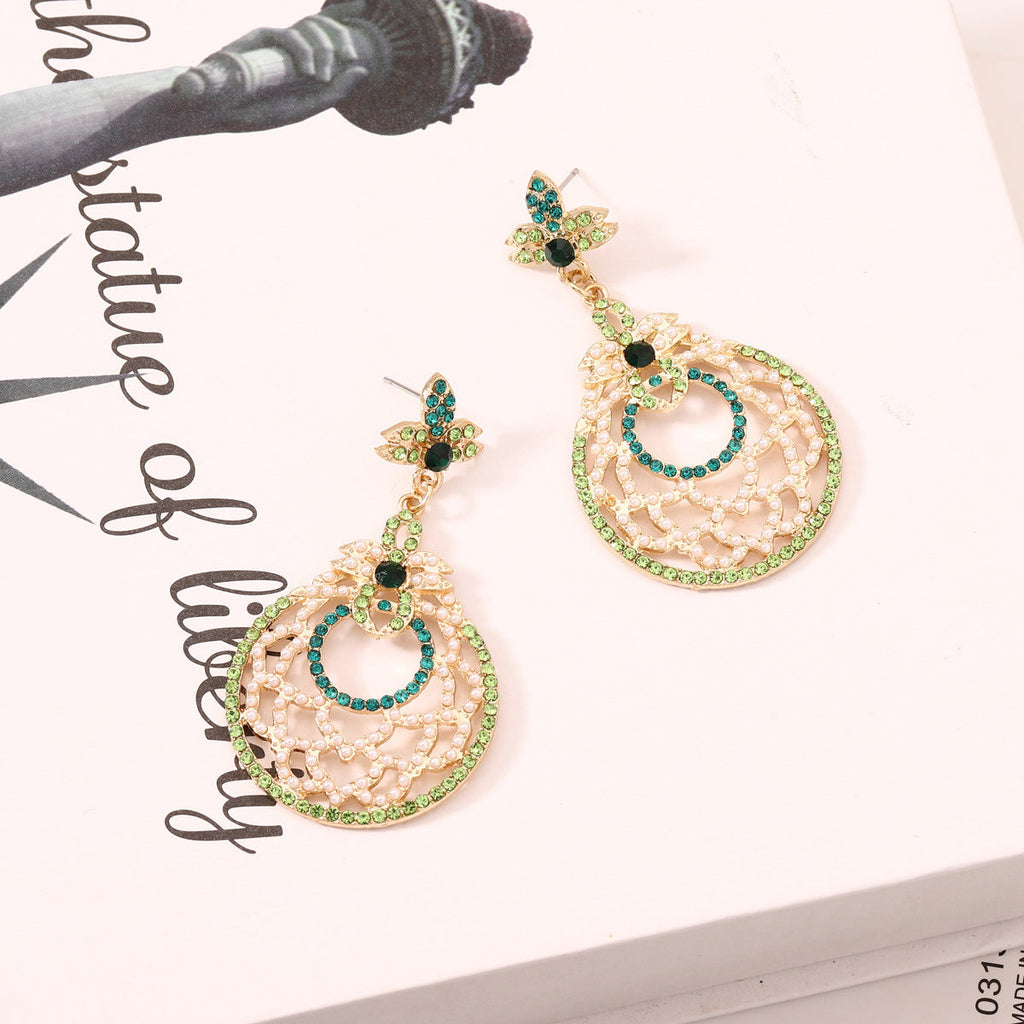 Charming Earring for Any Occasion
