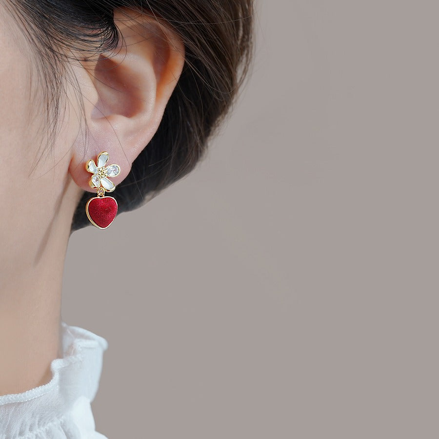 Charming Earring for Any Occasion