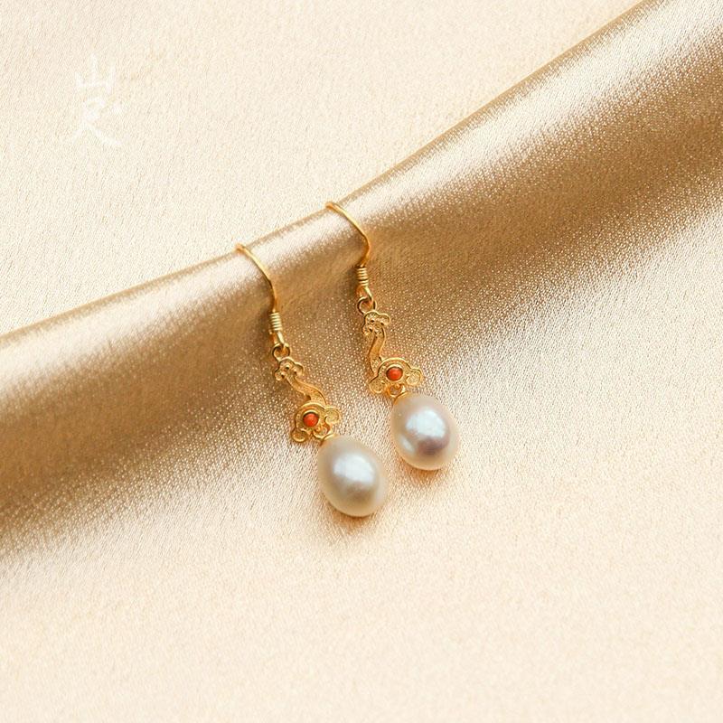 Classic Silver Earring with Timeless Appeal