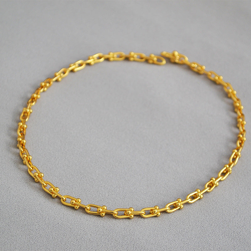 Classic Gold Necklace with Timeless Appeal