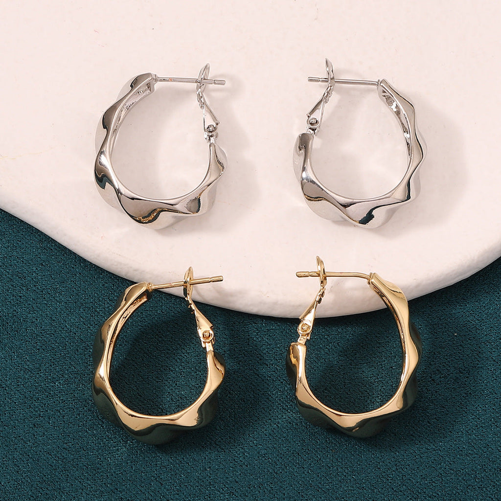 Charming Earring for Any Occasion