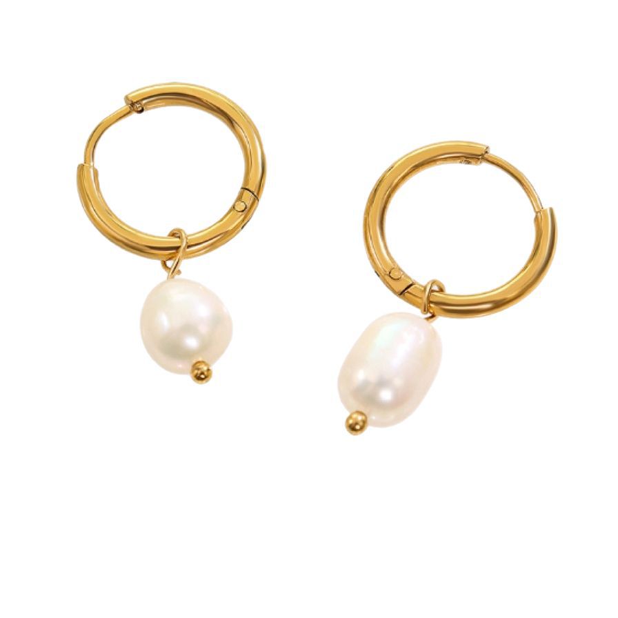 Beautiful Gold Earring with Unique Style
