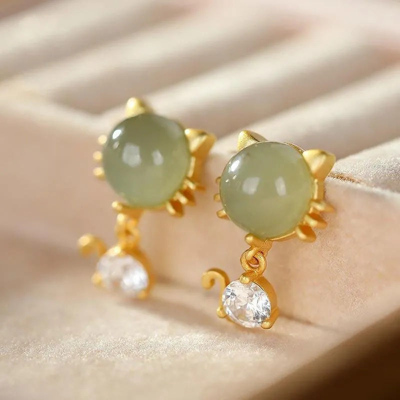 Vintage Handmade Gold Earring