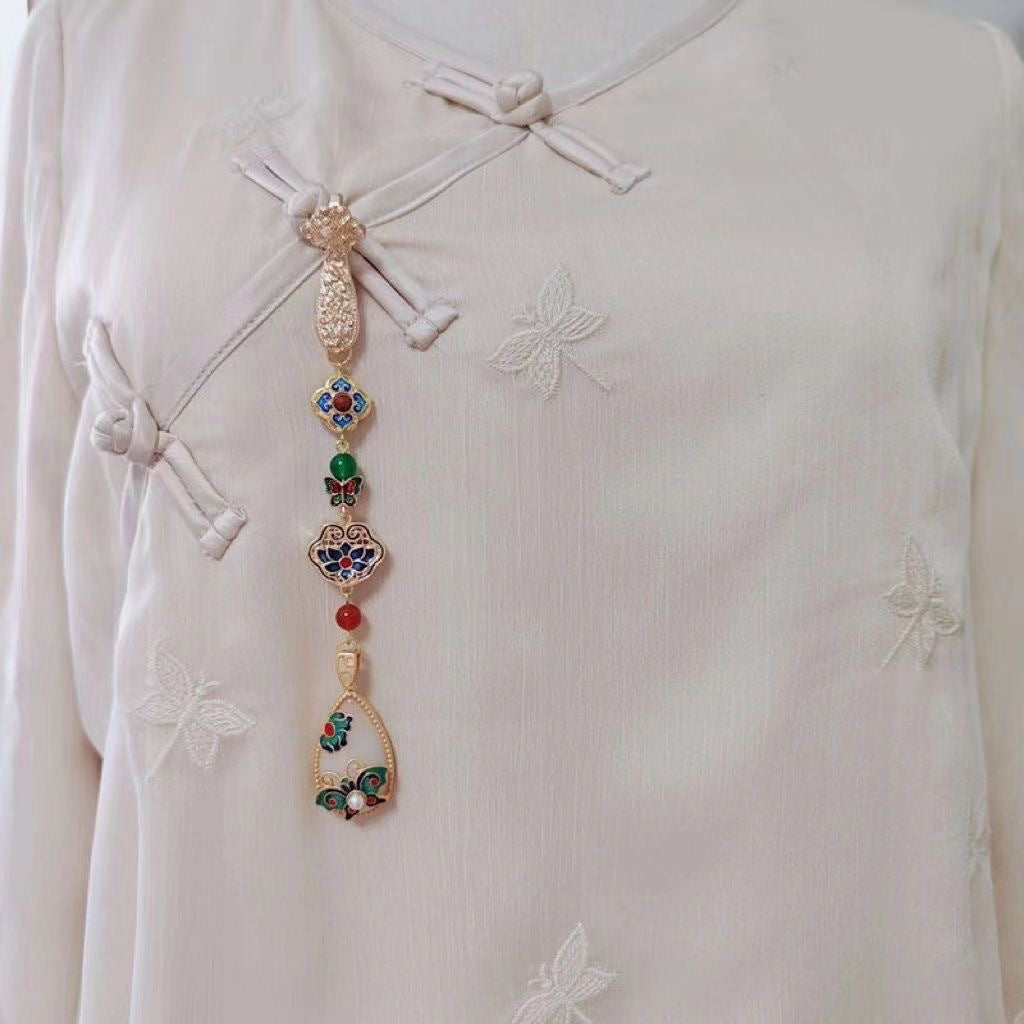 Charming Pendant for Any Occasion