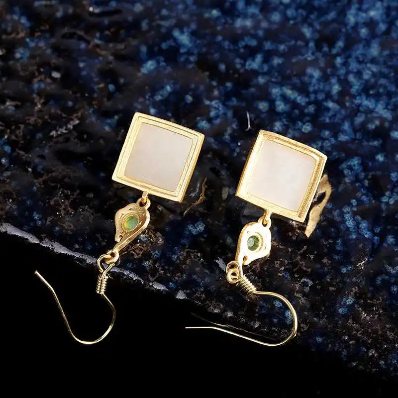 Romantic Gold Earring for Special Moments