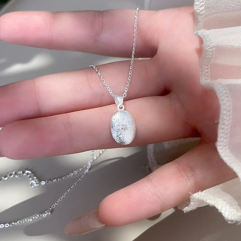 Charming Piece for Any Occasion