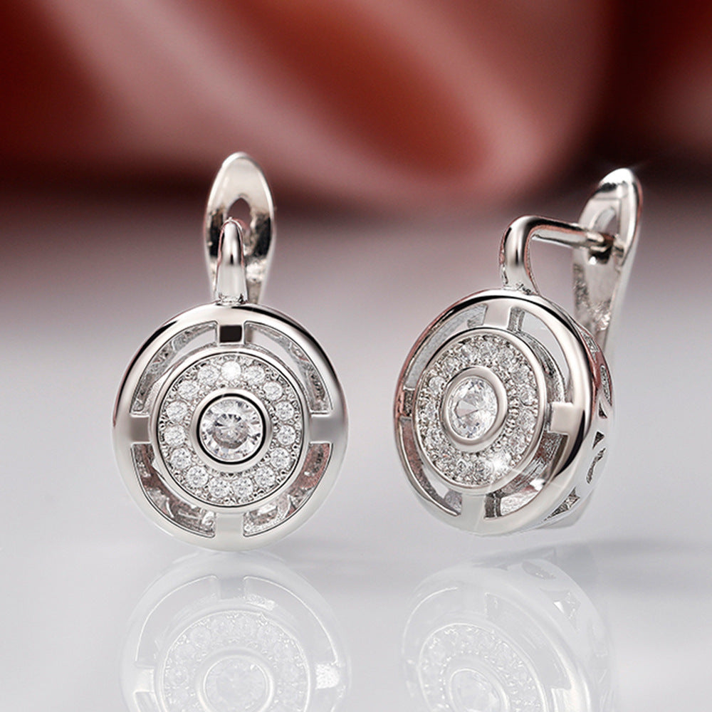 Classic Earring with Timeless Appeal