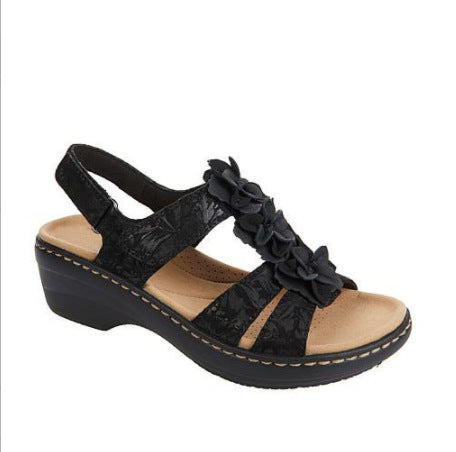 Chic Orthopedic Sandals with Unique Design