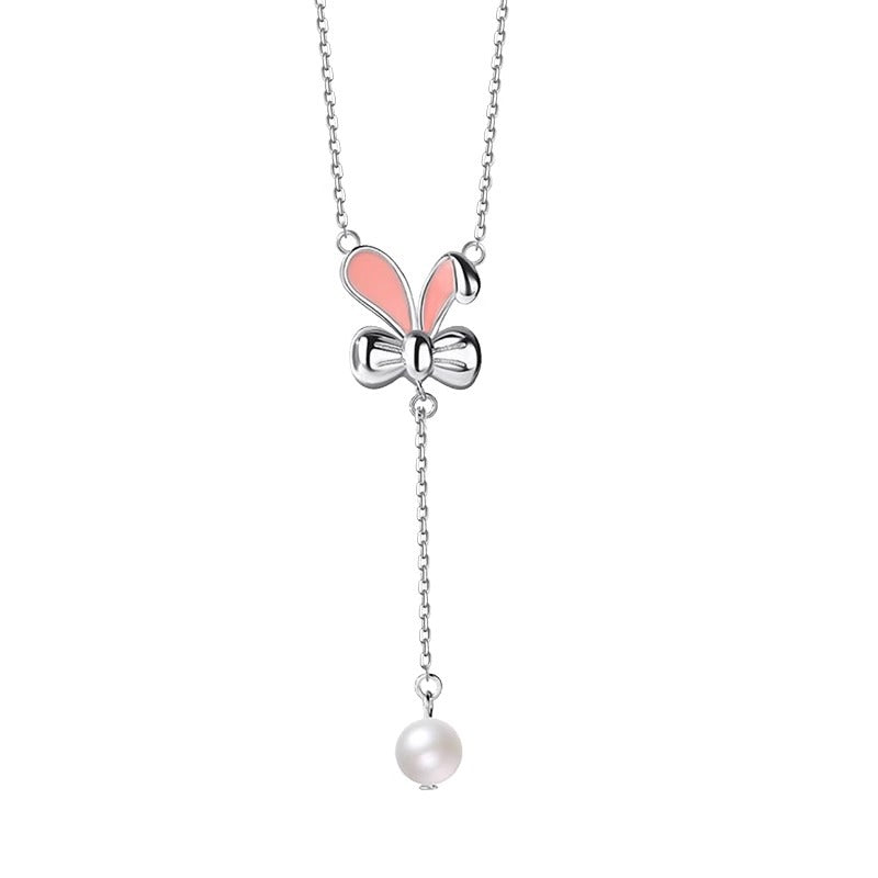 Classic Pearl Necklace with Timeless Appeal