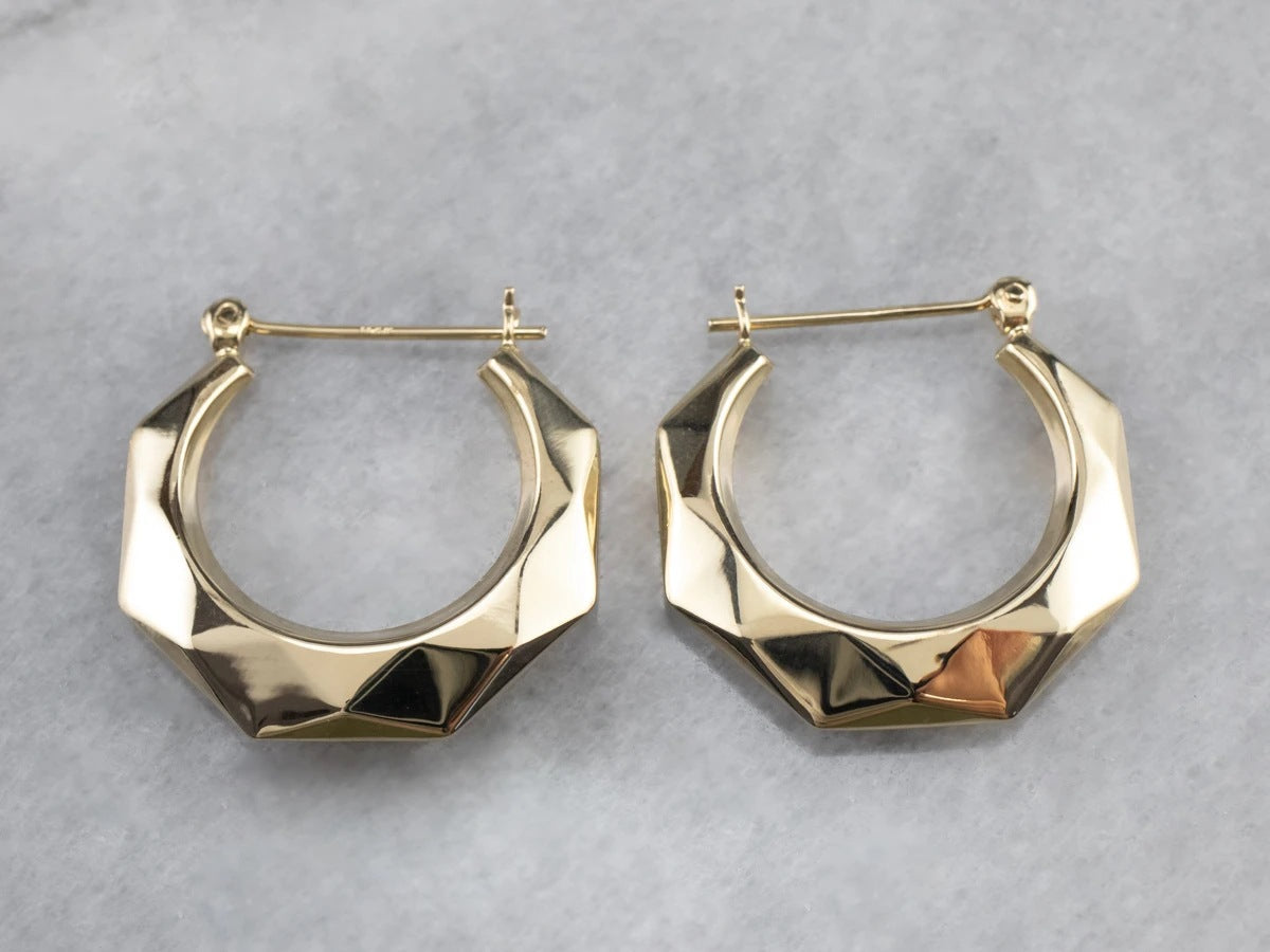 Classic Earring with Timeless Appeal