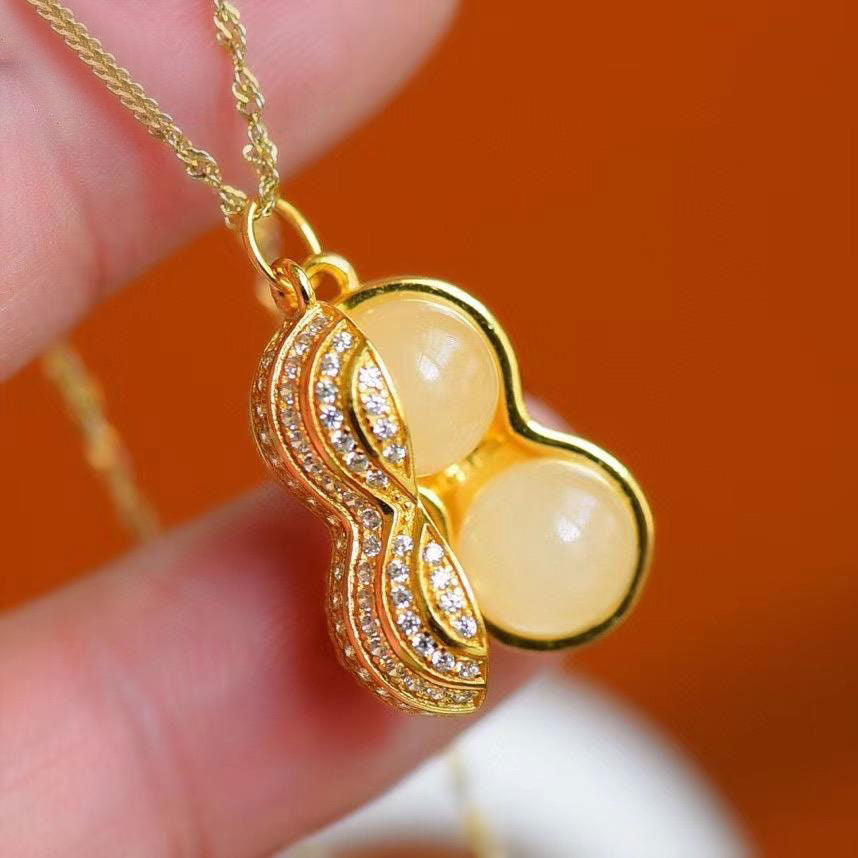 Classic Gold Necklace with Timeless Appeal