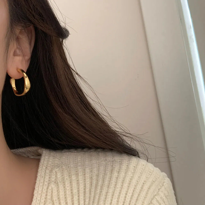Stunning Gold Earring for Daily Wear