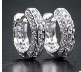 Charming Earring for Any Occasion