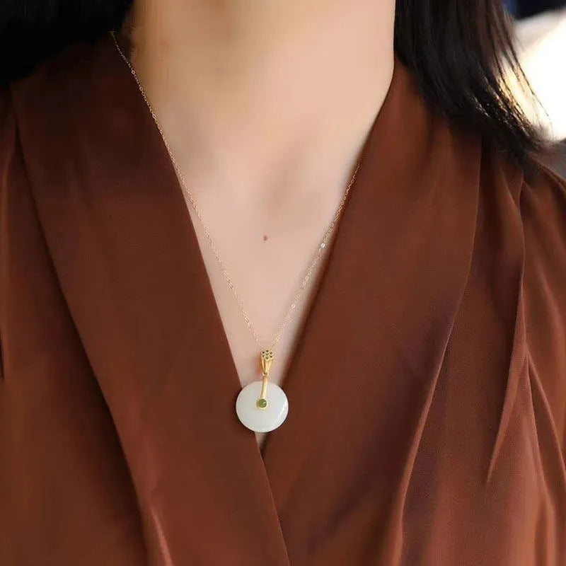 Charming Gold Necklace for Any Occasion