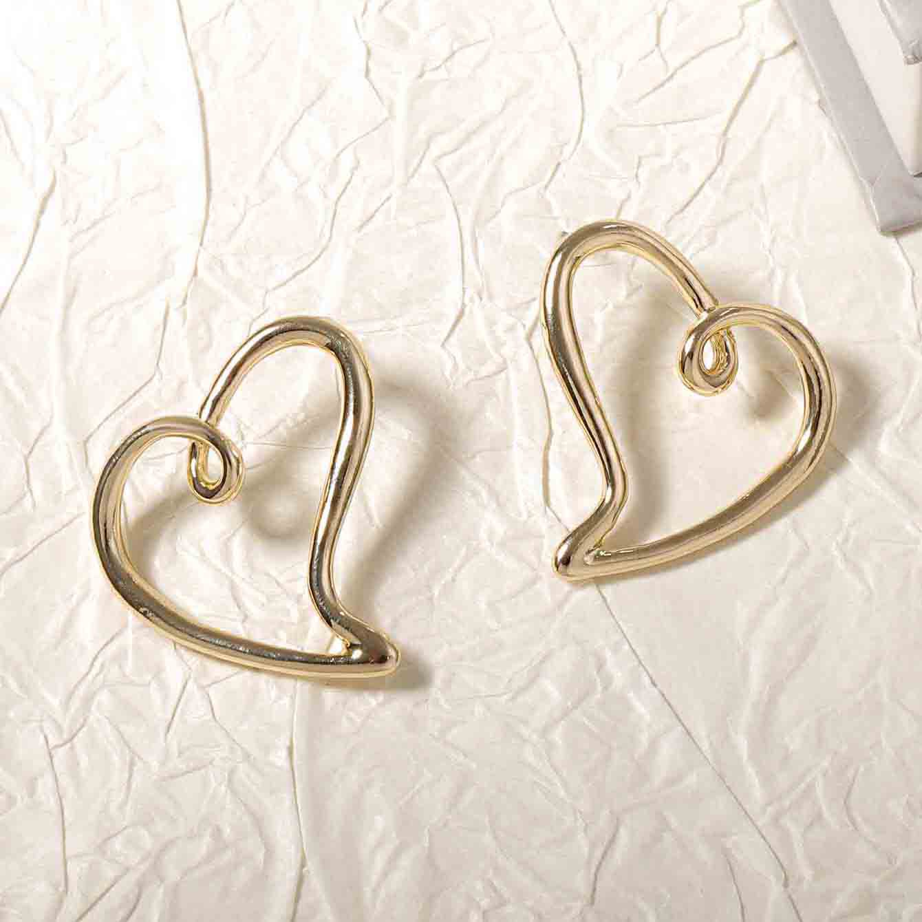 Classic Earring with Timeless Appeal