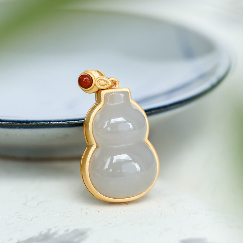 Romantic Silver Necklace for Special Moments