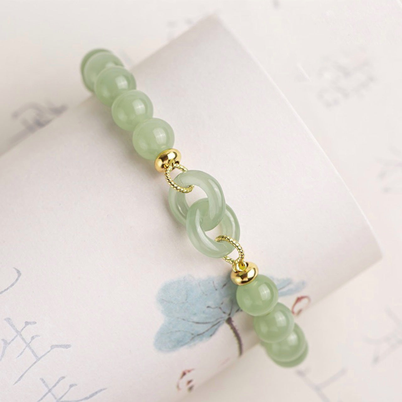 Beautiful Bracelet with Unique Style