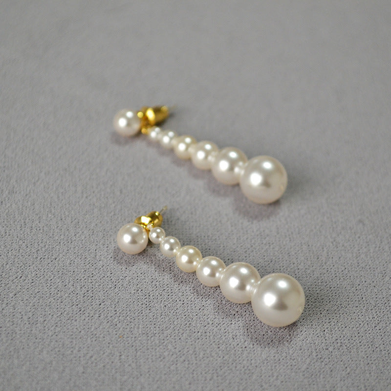Charming Silver Earring for Any Occasion