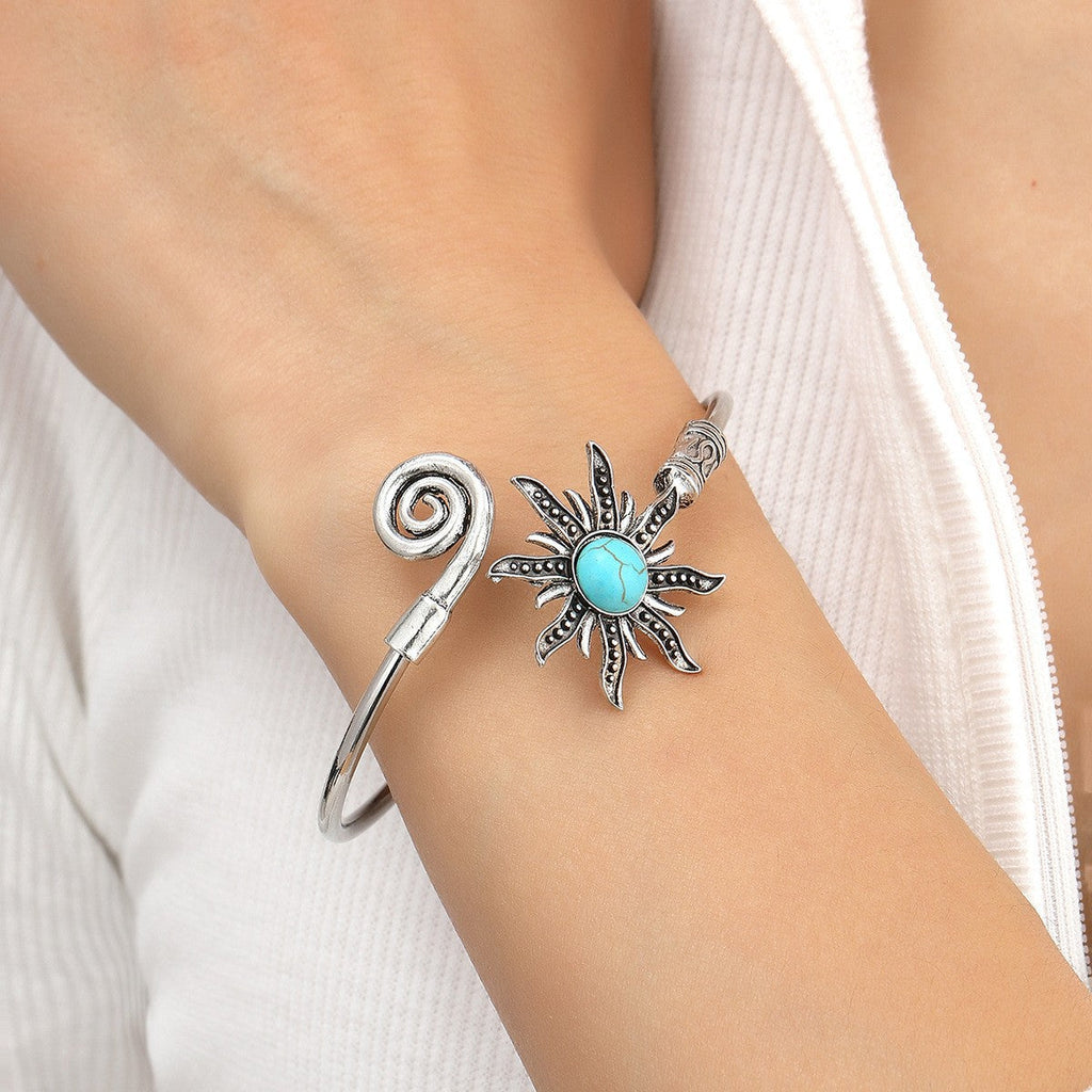 Classic Bracelet with Timeless Appeal