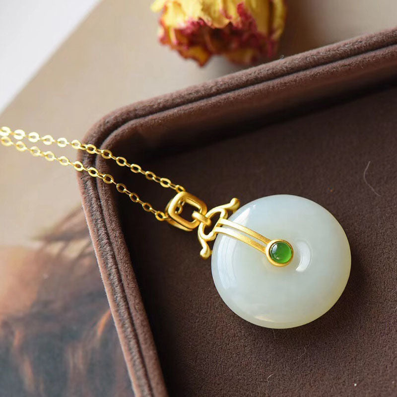 Classic Necklace with Timeless Appeal