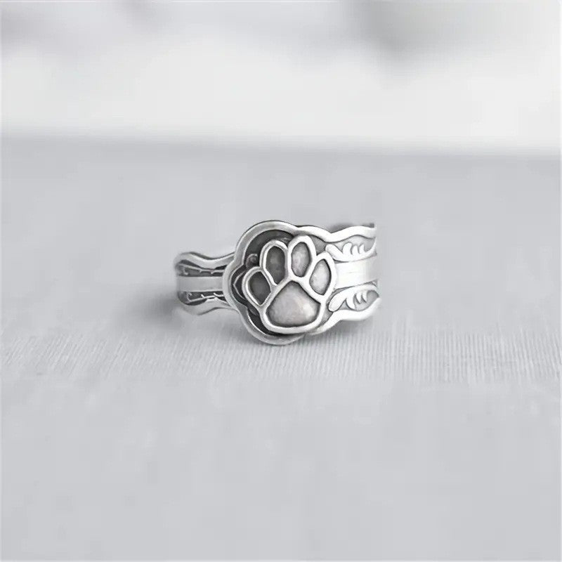 Classic Ring with Timeless Appeal