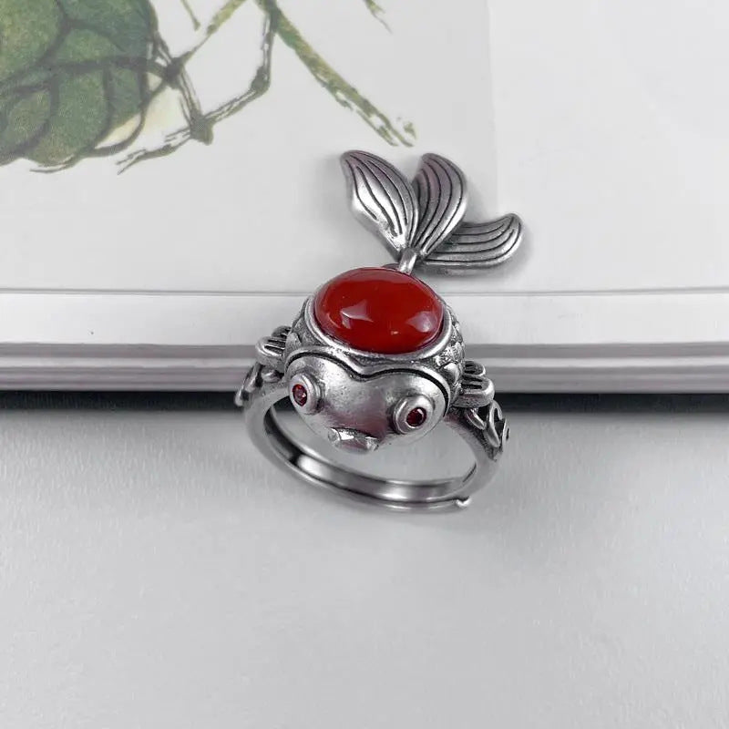 Charming Silver Ring for Any Occasion