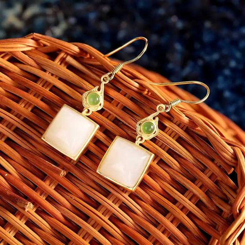 Romantic Gold Earring for Special Moments