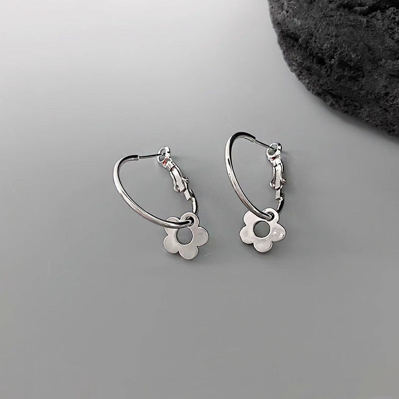 Classic Earring with Timeless Appeal