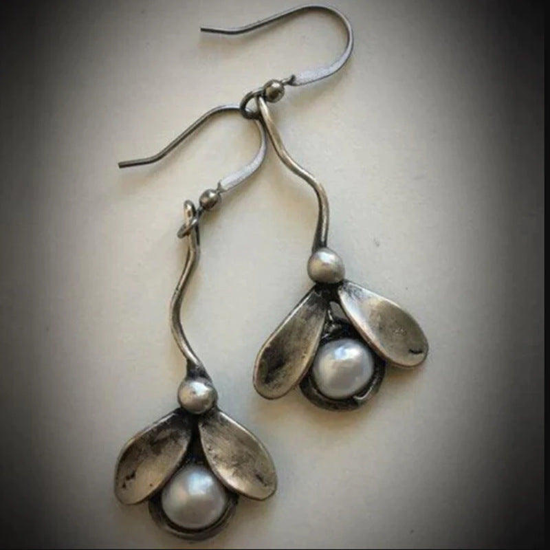 Stunning Pearl Earring for Daily Wear