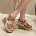 Chic Orthopedic Sandals with Unique Design