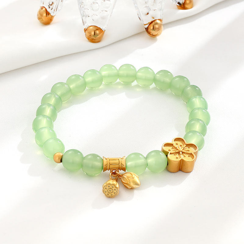 Classic Gold Bracelet with Timeless Appeal