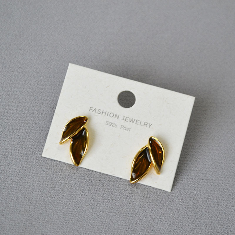 Beautiful Silver Earring with Unique Style