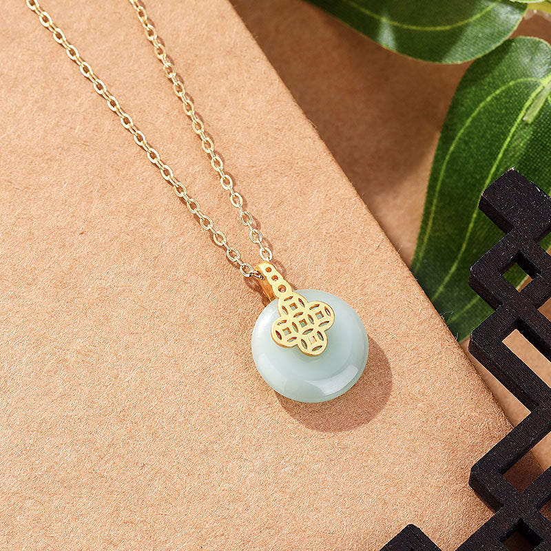 Classic Silver Necklace with Timeless Appeal