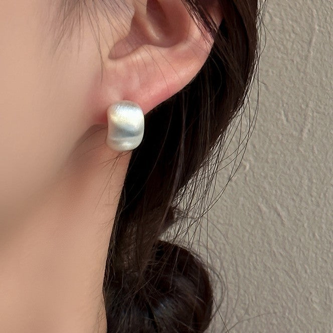 Romantic Silver Earring for Special Moments