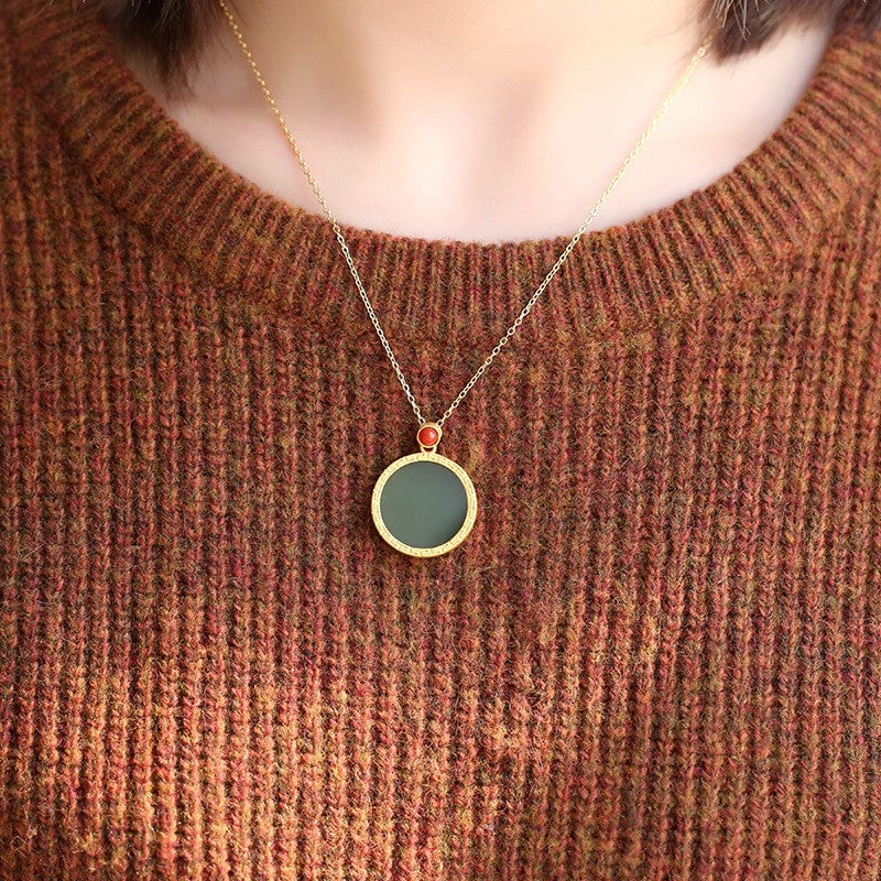 Classic Silver Necklace with Timeless Appeal