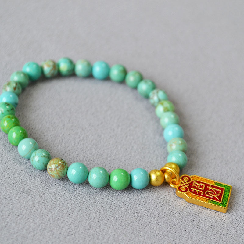 Charming Gold Bracelet for Any Occasion