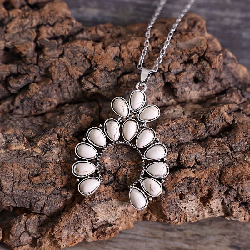 Romantic Necklace for Special Moments
