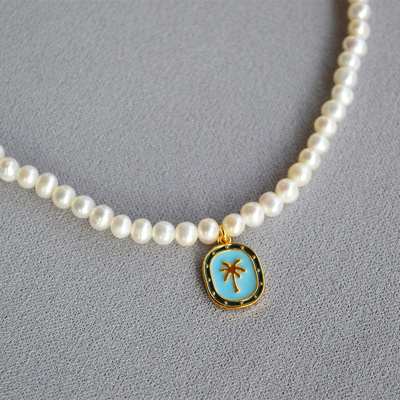 Romantic Pearl Necklace for Special Moments