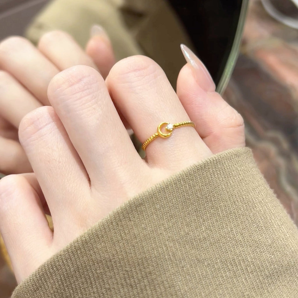 Charming Piece for Any Occasion