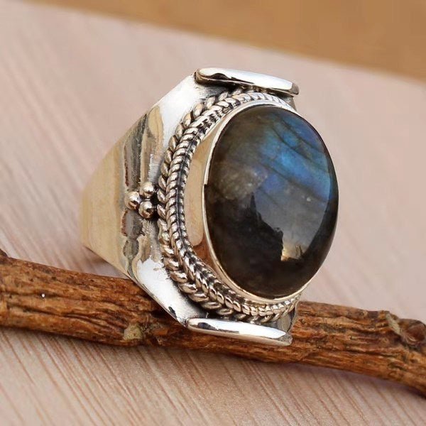 Classic Ring with Timeless Appeal