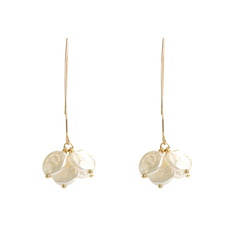 Classic Pearl Earring with Timeless Appeal