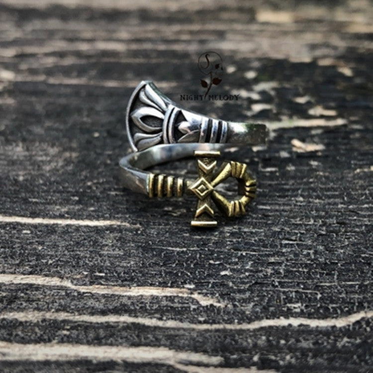 Classic Silver Ring with Timeless Appeal