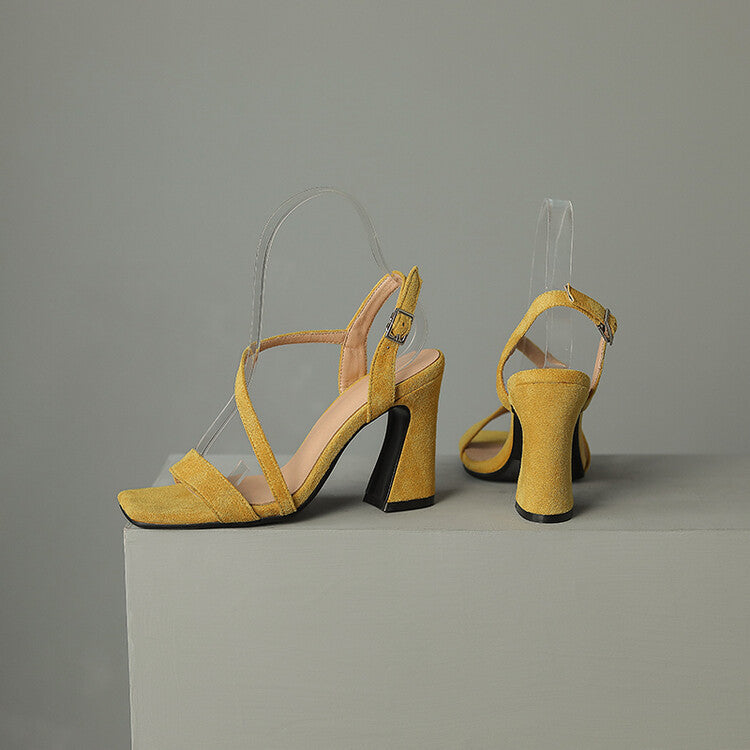 Graceful Orthopedic Sandals for Modern Look