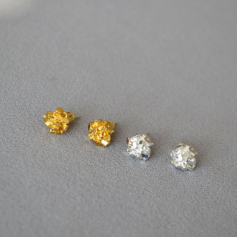 Stunning Gold Earring for Daily Wear